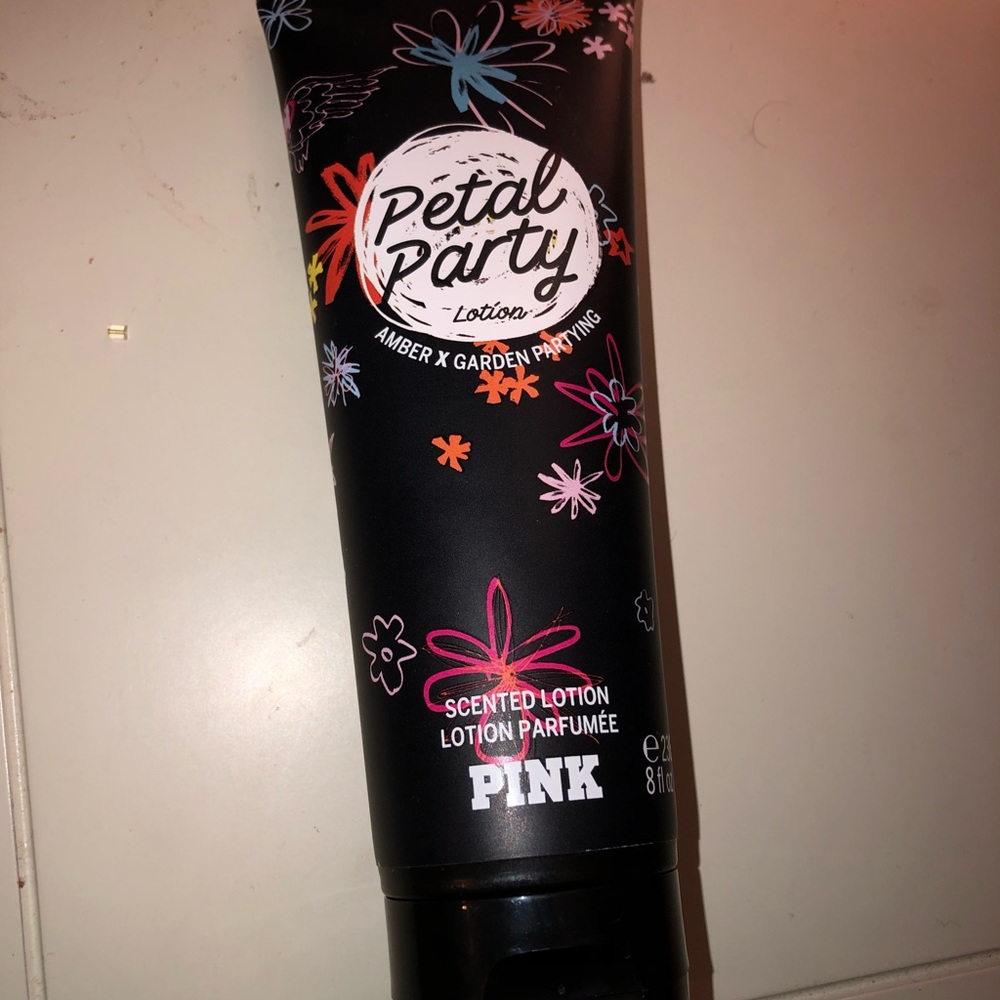 Petal party lotion Pink